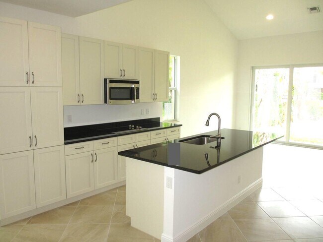 Photo - 119 Diamante Way