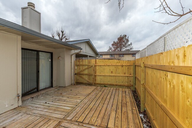 Photo - 2 Bed | 1.5 Bath East Tulsa with Spacious Back yard!
