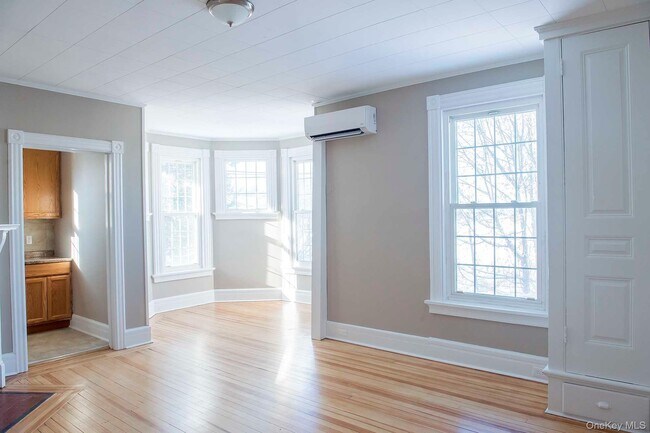 Photo - 3212 Franklin Ave Unit 2ND FLOOR