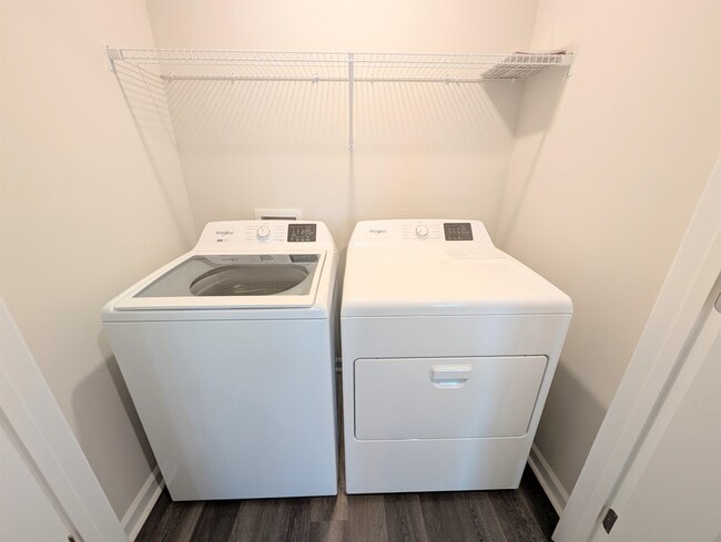 Photo - 620 Golden Resin Rd