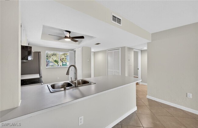 Photo - 144 Cypress Way E Unit 701