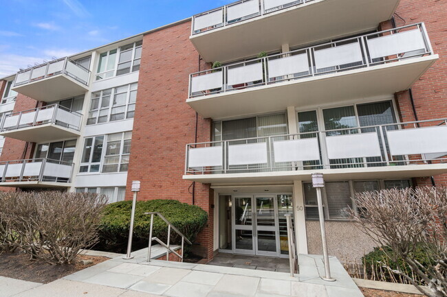 Building Photo - 50 Park St Unit 45 Rental