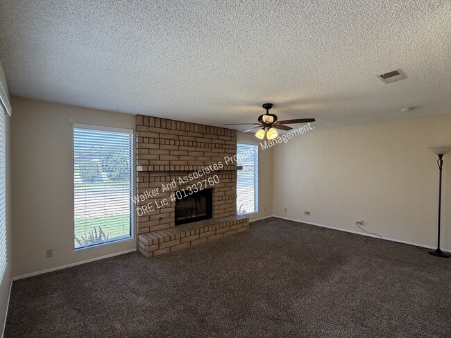 Photo - 622 Farrell Dr