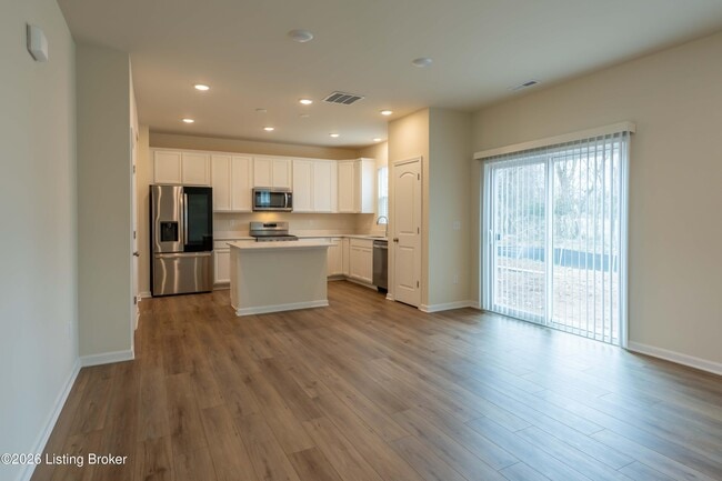 Photo - 2023 Lyndon Green Cir