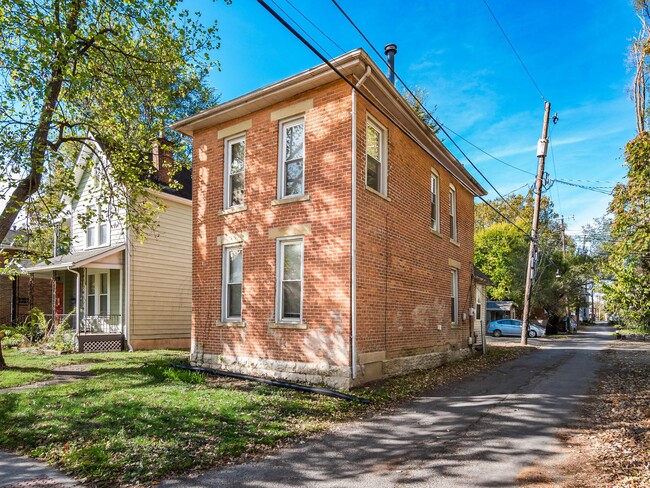 Photo - 1447 Hunter Ave