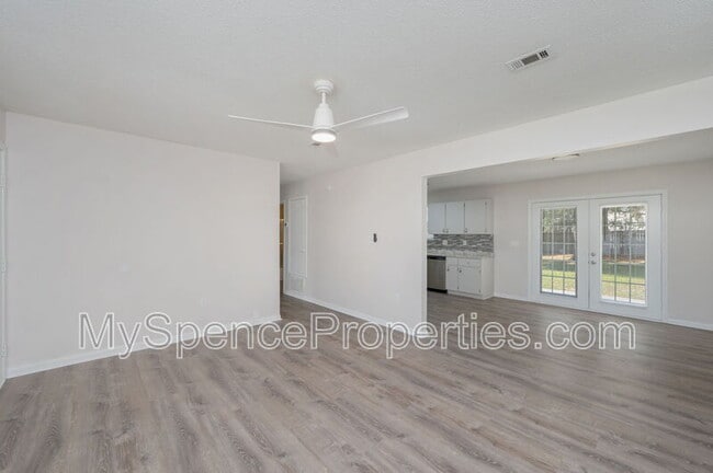 Photo - 126 Camellia Pl