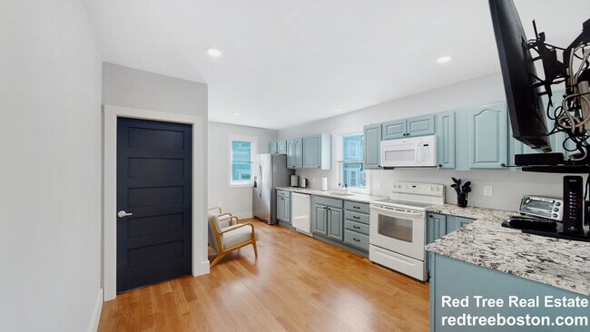 Photo - 5-7 Chester Ave. Unit 1 Unidad 1