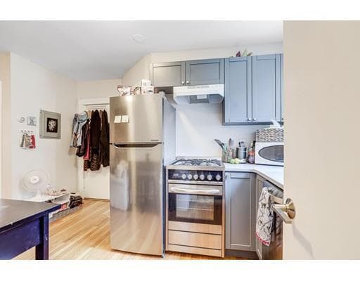 Building Photo - 149 Endicott Unit 4