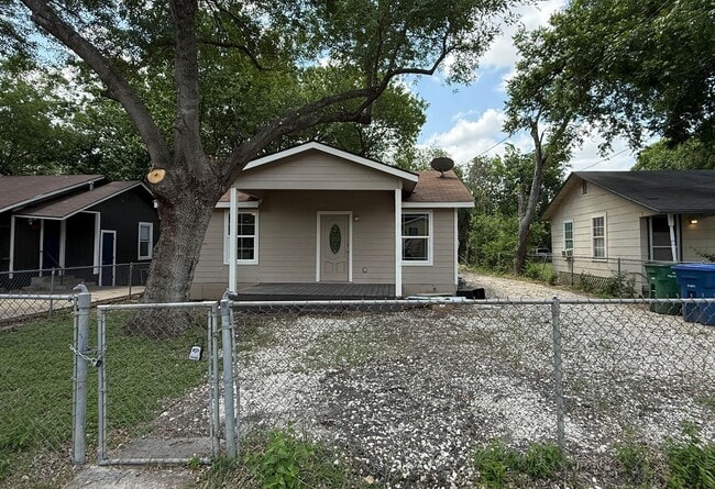 Photo - 520 W Mayfield Blvd Unit 1