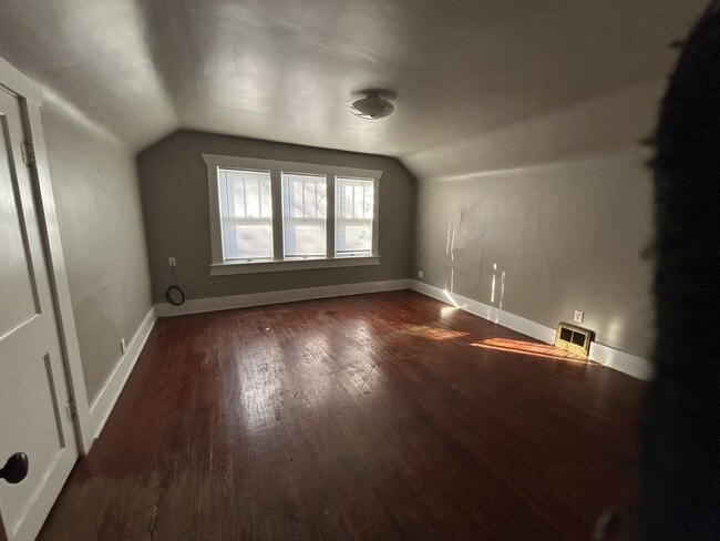 Photo - 2420 E 2nd St N