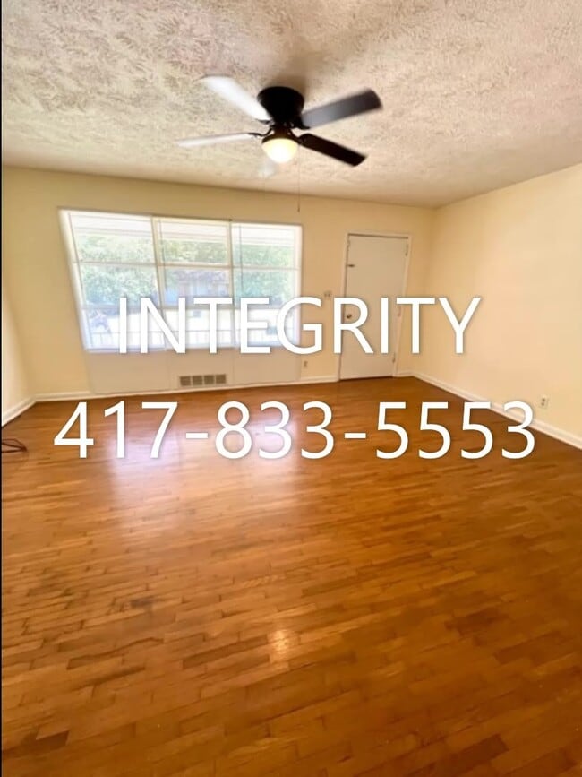 Photo - 1537 N Kentwood Ave