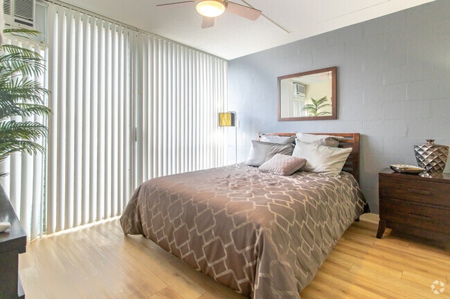 3BR, 1.5BA - 904SF - Waena Apartments