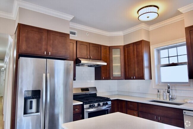 Building Photo - 273 Hancock St Unit 3 Rental
