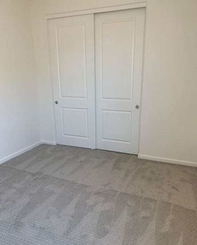 Photo - MOVE IN SPECIALS!! $500.00 MOVE IN CREDIT!...