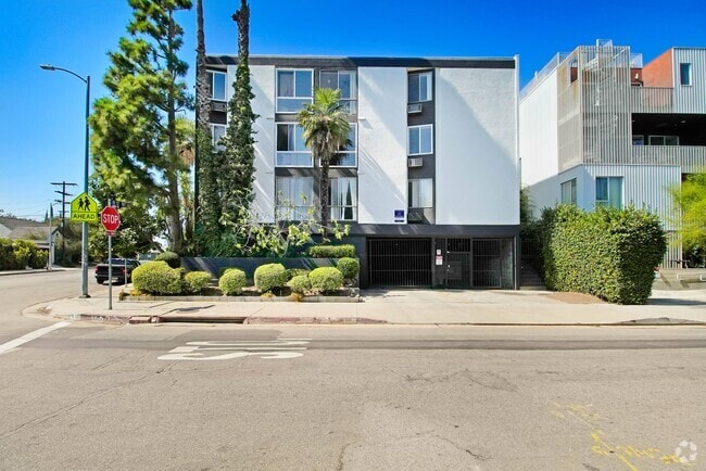 Building Photo - 5403 West 8th Street Rental