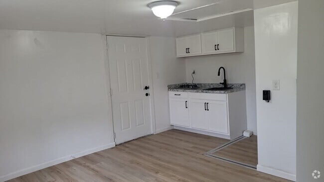 Building Photo - 92 Fillmore Ave Rental