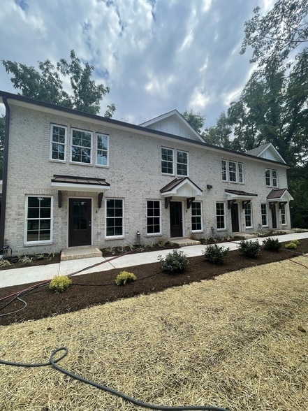 Building Photo - 208 Power Ave Unit B