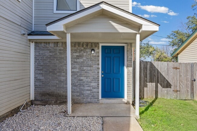 Photo - 2630 Alcott Ln Unidad A