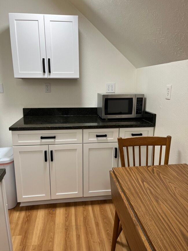 Building Photo - 2479 E 124th St Unit 3rd