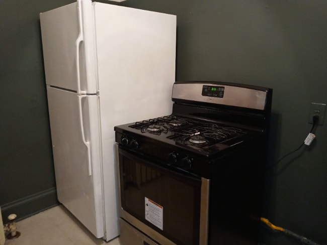 Building Photo - 1210 Erie St