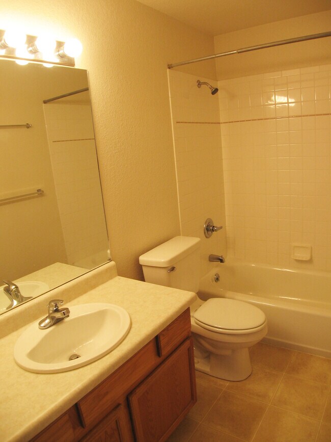 Photo - 433 Mountainside Ln