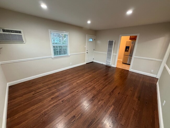 Photo - 71 Suffolk Ave Unidad 71 1/2 B