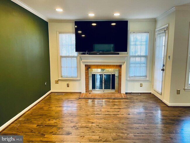 Photo - 1814 Duffield Ln