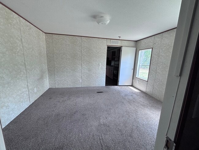 Photo - 4611 NE 142nd Ave