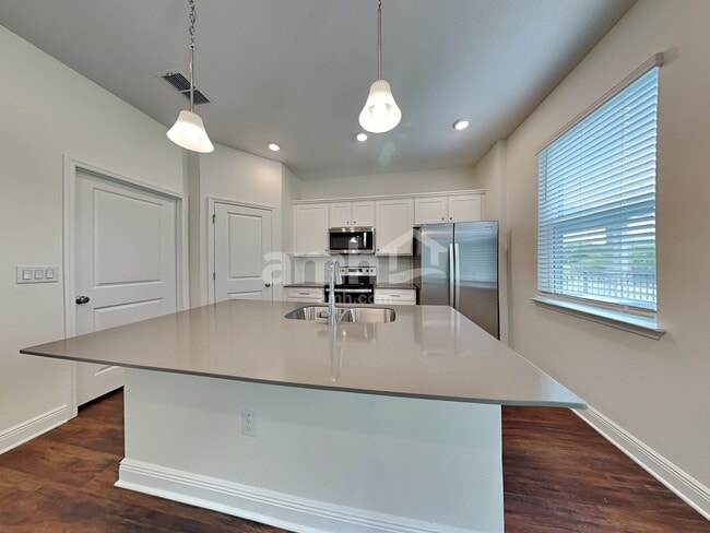 Photo - 27272 St Andrews Ave