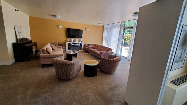 TV ROOM - 1331 Park Ave SW Unit 501