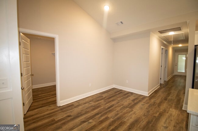 Photo - 106A Woodsedge Dr