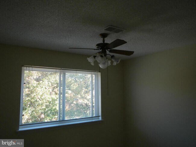 Photo - 10817 Amherst Ave Unit F