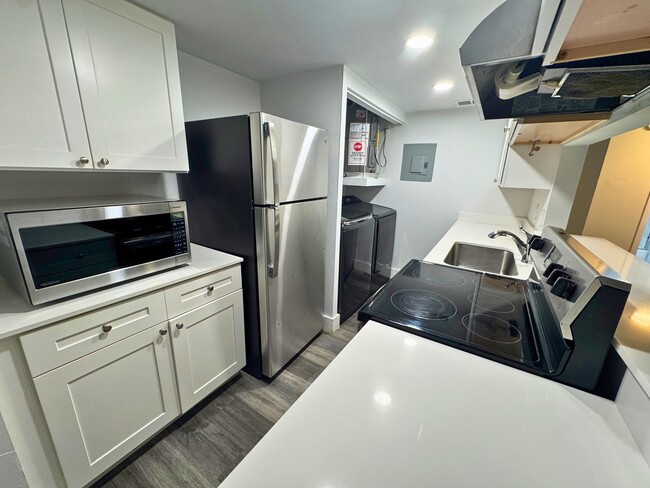 Photo - 4501 Treehouse Ln