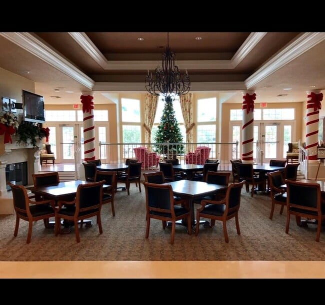 Photo - 761 Broadoak Loop