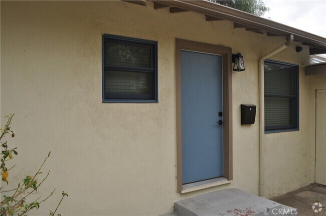 Building Photo - 122 S Buena Vista St Rental