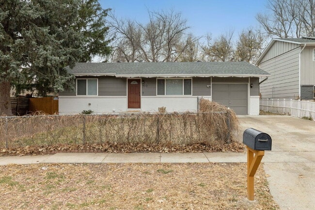 Photo - 930 Bowser Dr