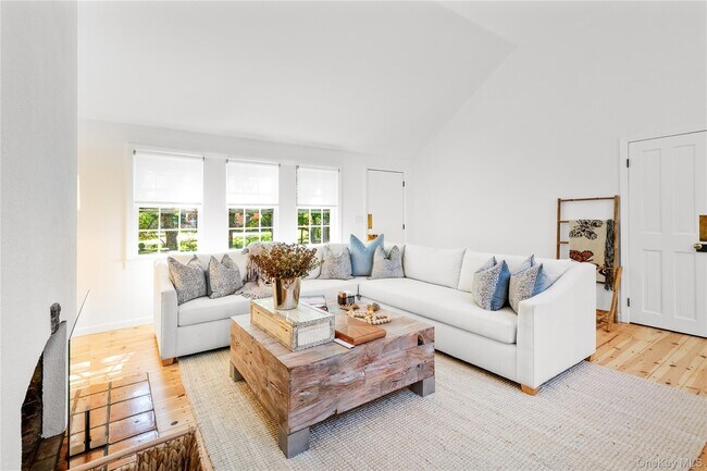 Photo - 197 Hog Creek Rd