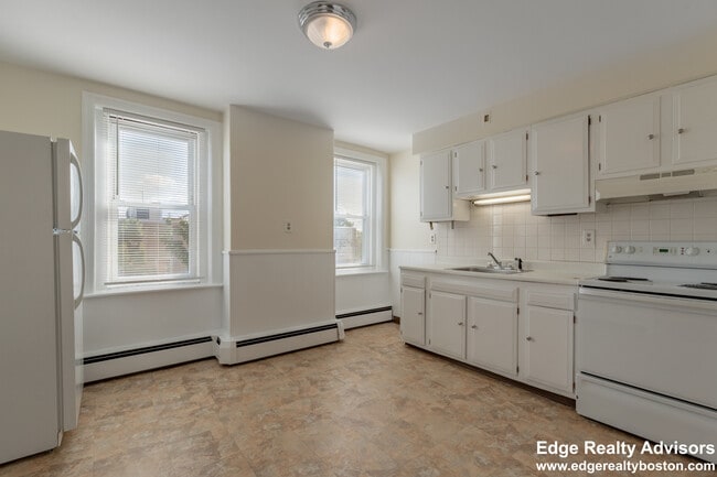 Photo - 132 Emerson St Unit 33