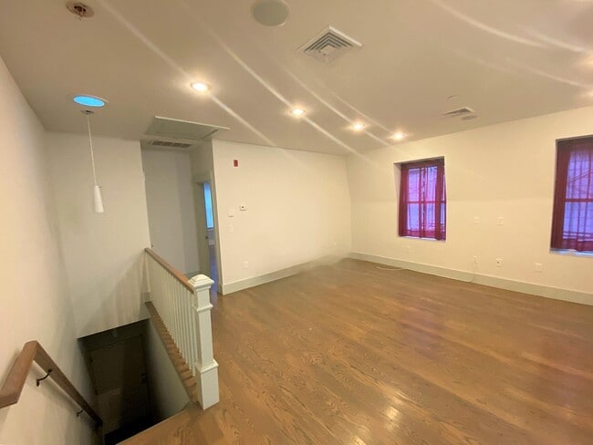 Photo - 11 Boardman St Unit 2