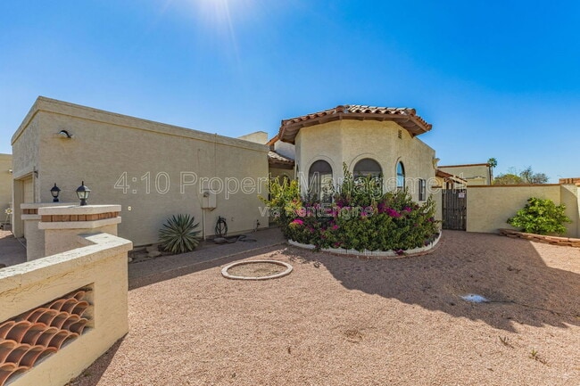 Building Photo - 1301 W Rio Salado Pkwy