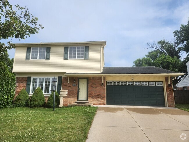Building Photo - 30462 Westmore Dr Rental