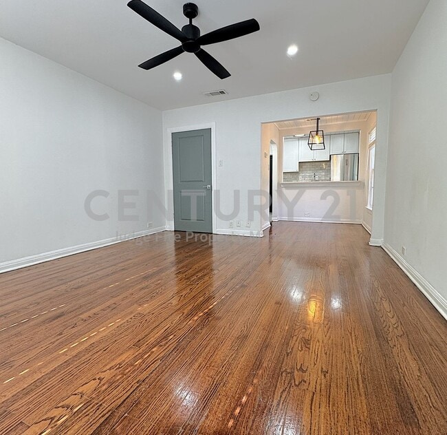 Photo - Charming 1/1 Lakewood Duplex for Rent!