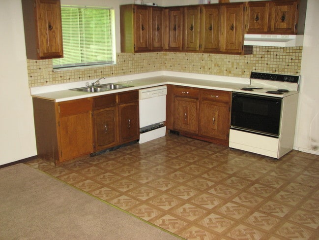 Seven Hills Forest Condominiums