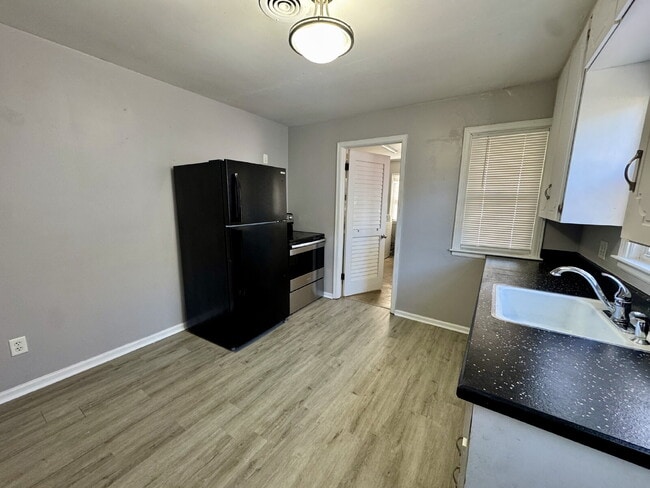 Photo - 307 Prairie St