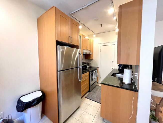 Photo - 374 Chestnut Hill Ave Unidad #2 Rental