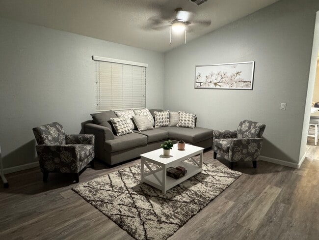 Building Photo - 23237 W Yavapai St