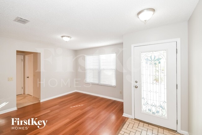 Photo - 10857 Knottingby Dr