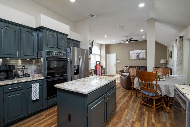 Photo - 3410 Los Alamos Ln