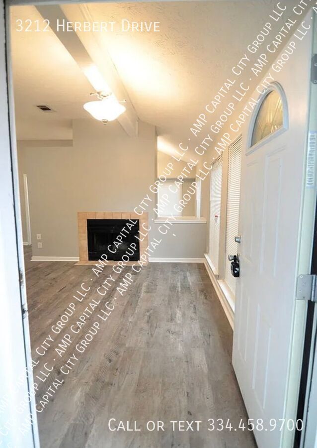 Photo - 3212 Herbert Dr