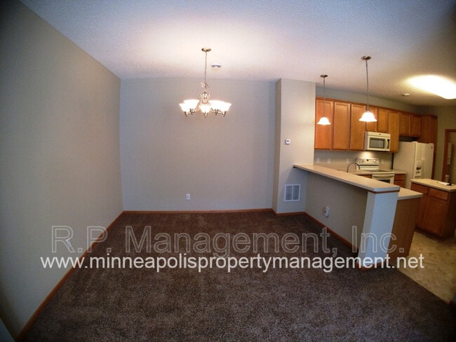 Photo - 10800 Hawthorn Trail